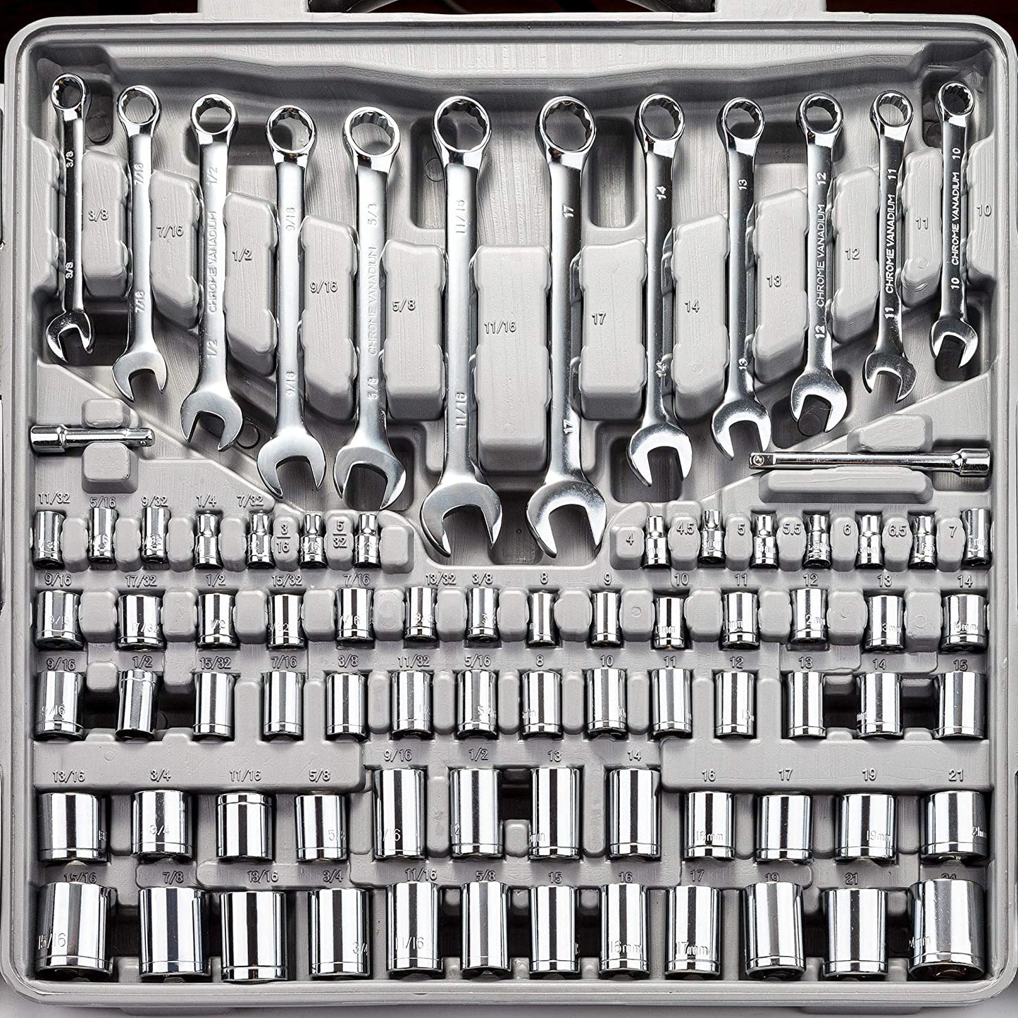 Cartman Tool Set 205Pcs Red Ratchet Wrench with Sockets Kit Set in Plastic Toolbox